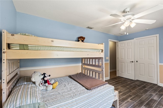 bedroom with ceiling fan