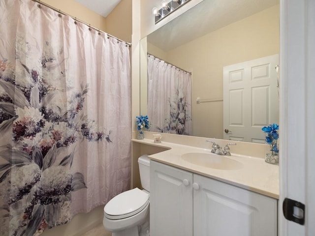 9535 E Maiden Ct, Vero Beach, FL 32963 - full bath with vanity and a shower with curtain