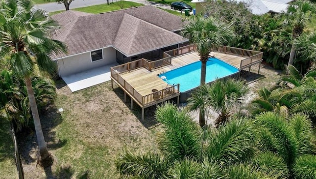 841 Carnation Dr, Sebastian, FL 32958 - swimming pool featuring a deck