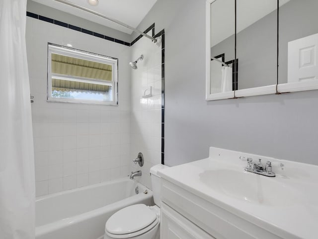660 14th St, Vero Beach, FL 32960 - bathroom with shower / bath combo with shower curtain, toilet, and vanity