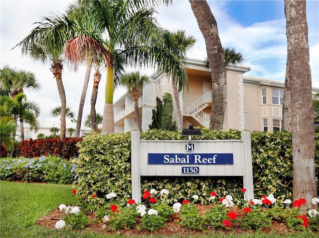 view of community / neighborhood sign