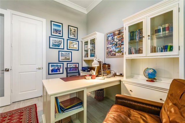 9266 Orchid Cove Cir, Vero Beach, FL 32963 - office space featuring ornamental molding and light wood-style floors