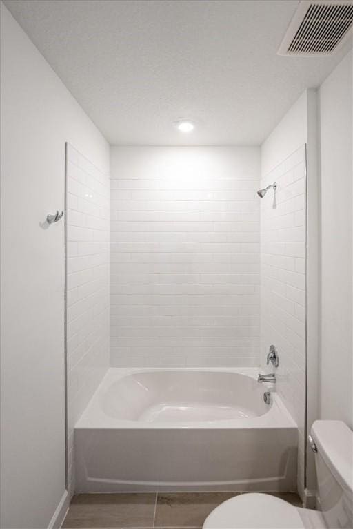 3544 Angler Dr, Fort Pierce, FL 34946 - full bath featuring bathtub / shower combination, wood finished floors, and recessed lighting