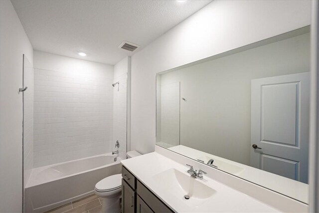 3544 Angler Dr, Fort Pierce, FL 34946 - full bath with vanity, tub / shower combination, wood finished floors, and recessed lighting