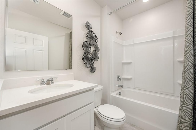 502 Saunders St, Sebastian, FL 32958 - bathroom with shower / tub combo and vanity