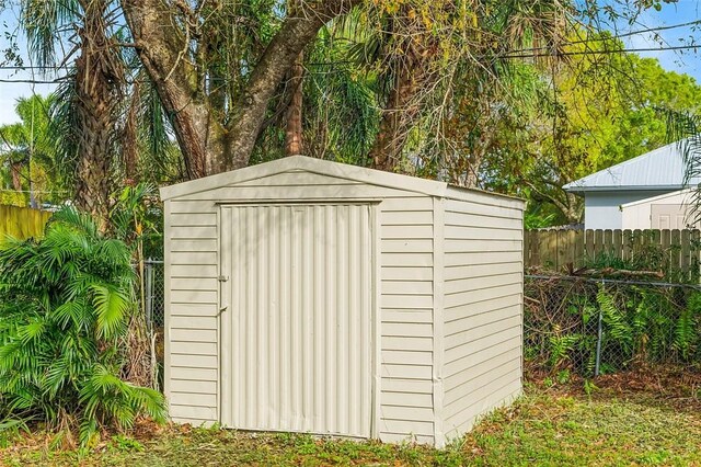 view of outbuilding