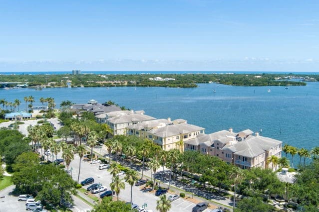 bird's eye view with a water view