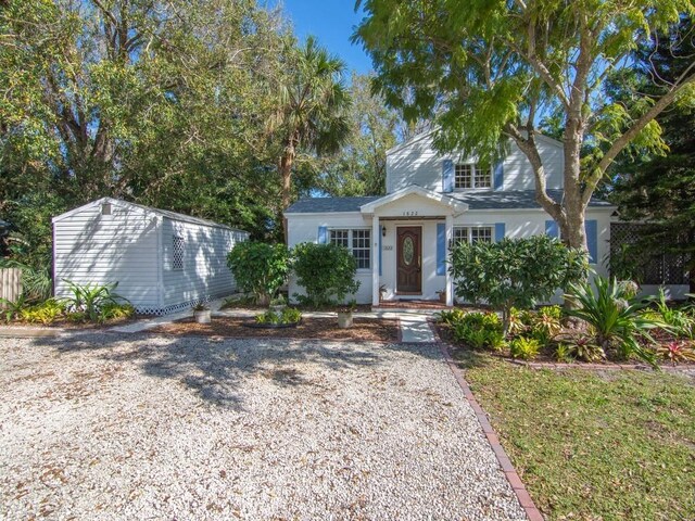 view of front of property