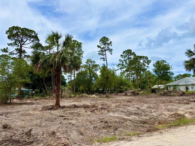 9140 81st St, Vero Beach, FL 32967