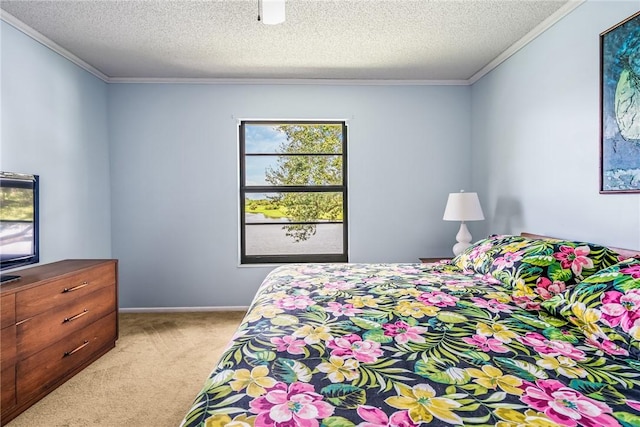 5 Plantation Dr Unit 206, Vero Beach, FL 32966 - bedroom featuring light colored carpet, crown molding, a textured ceiling, and a ceiling fan