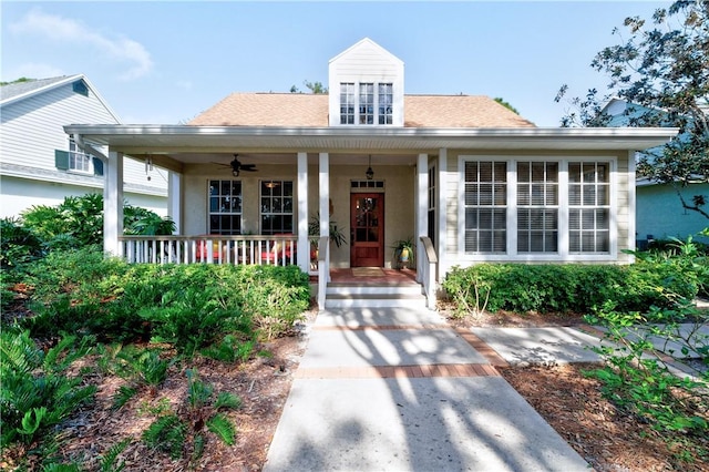 view of front of property featuring a porch and ceiling fan