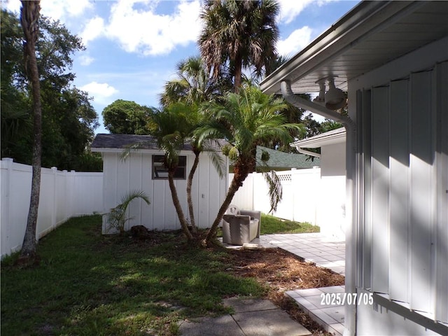881 48th Ave, Vero Beach, FL 32966 - fenced backyard featuring a shed