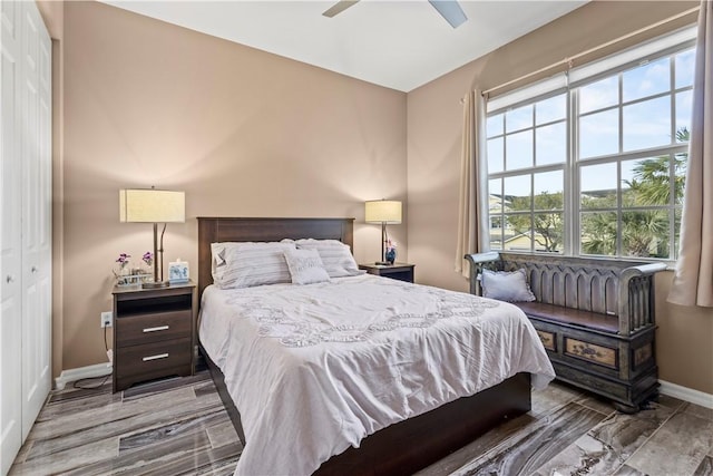 bedroom featuring ceiling fan