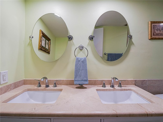 bathroom with vanity