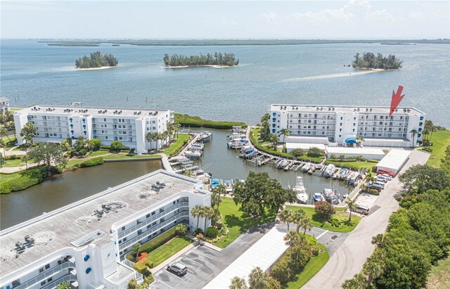 bird's eye view featuring a water view