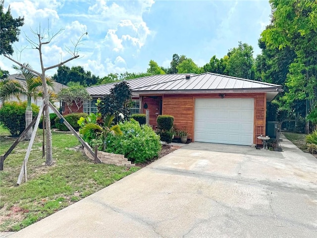 533 Fleming St, Sebastian, FL 32958 - photo 2