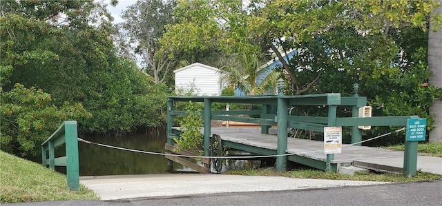 620 E Lake Jasmine Cir Unit 102, Vero Beach, FL 32962 - view of gate