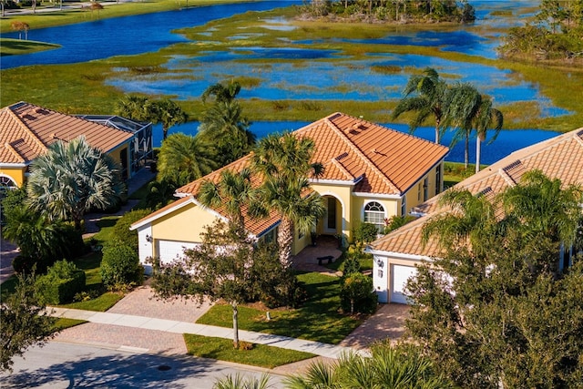 bird's eye view featuring a water view