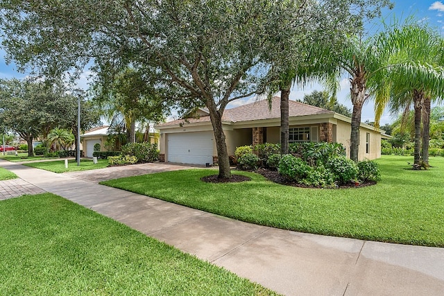 single story home featuring a front yard