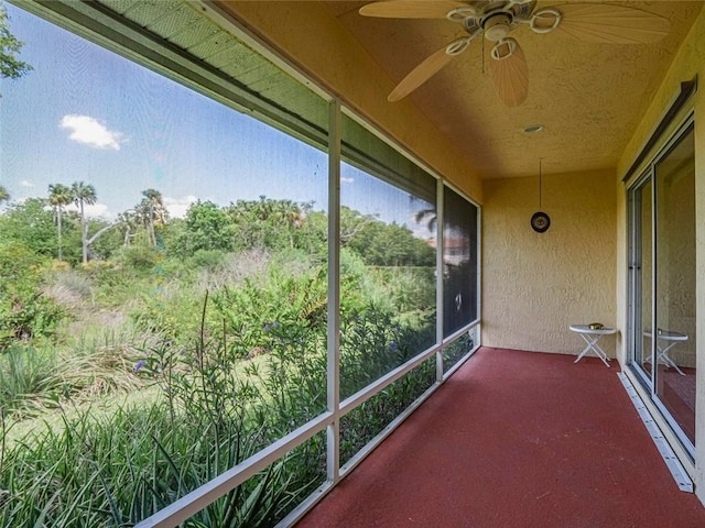 679 5th Ave, Vero Beach, FL 32962 - balcony with ceiling fan