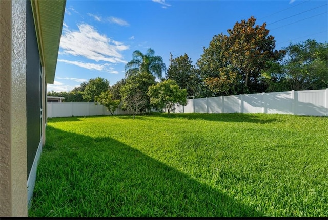 6057 Ridge Lake Cir, Vero Beach, FL 32967 - view of fenced backyard