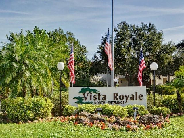 view of community / neighborhood sign