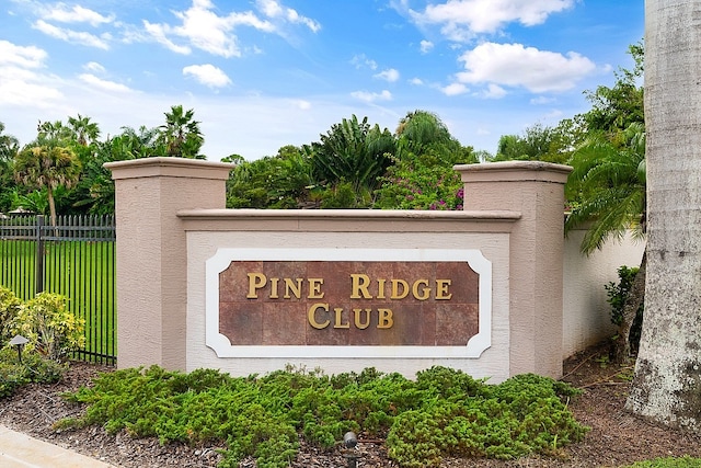 view of community / neighborhood sign