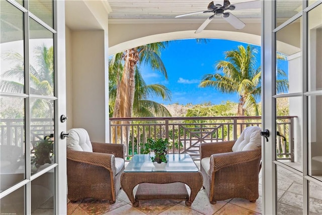 balcony featuring ceiling fan