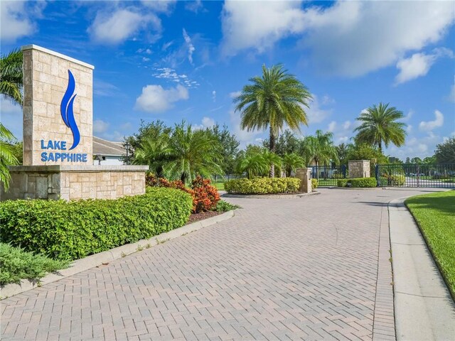 4440 Jacqueline Mnr SW, Vero Beach, FL 32968 - view of community featuring a gate