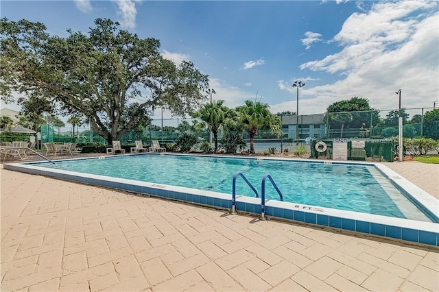 5725 Pelican Pointe Dr Unit 4, Sebastian, FL 32958 - view of community pool
