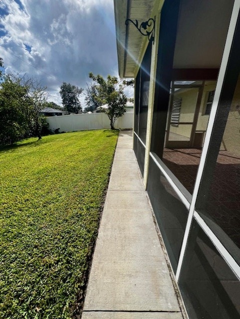 8036 105th Ct, Vero Beach, FL 32967 - view of yard