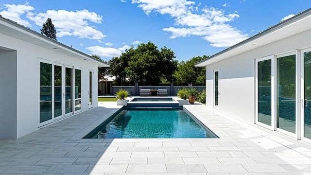985 Clipper Rd, Vero Beach, FL 32963 - view of pool featuring a patio area and a fenced backyard