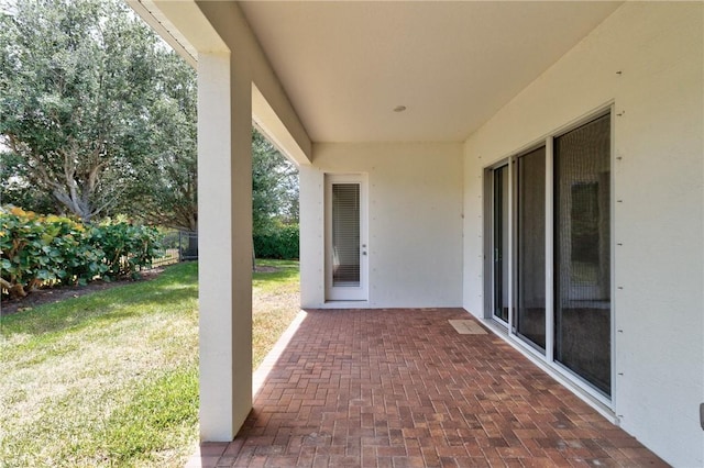 2545 Saint Lucia Cir, Vero Beach, FL 32967 - view of patio / terrace