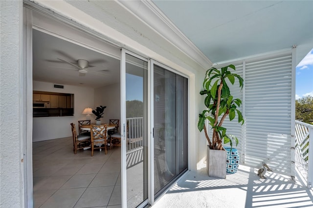 balcony with ceiling fan