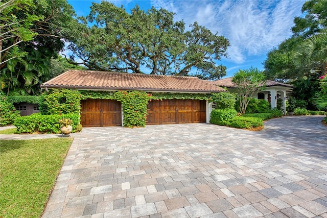 Listing photo 2 for 865 Riomar Dr, Vero Beach FL 32963