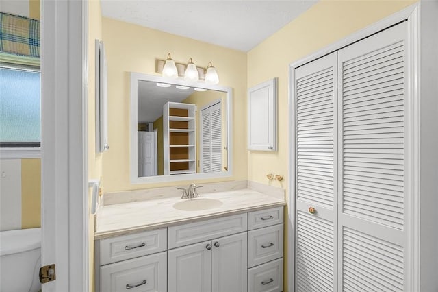 723 Timber Ridge Trl SW Unit B, Vero Beach, FL 32962 - bathroom with a closet and vanity