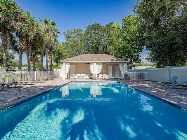 2284 Timberlake Cir, Vero Beach, FL 32966 - community pool featuring a patio