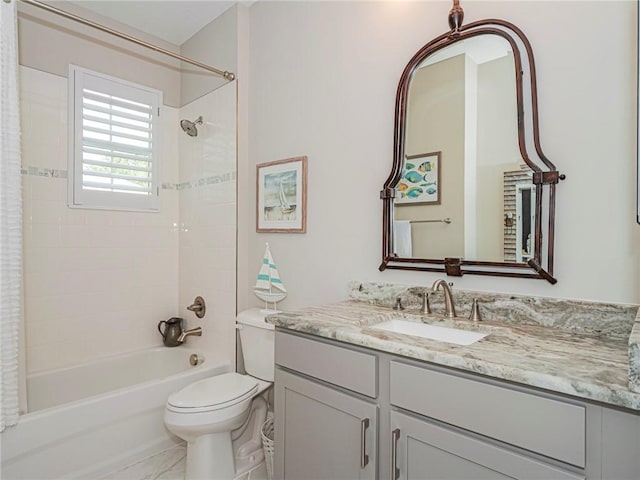 2284 Timberlake Cir, Vero Beach, FL 32966 - full bath featuring shower / bathtub combination with curtain and vanity