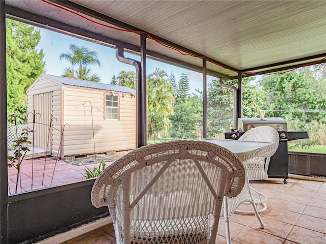 113 Larchmont Ter, Sebastian, FL 32958 - sunroom with outdoor dining area