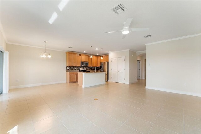 living room with light tile patterned flooring, sink, ceiling fan, and crown molding