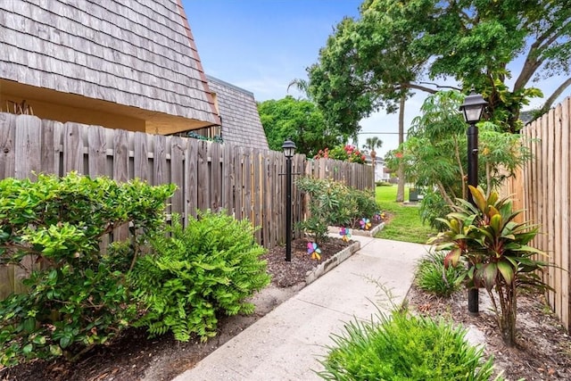 1170 6th Ave Unit 9D, Vero Beach, FL 32960 - view of yard