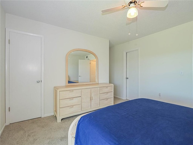 2800 Indian River Blvd Unit L8, Vero Beach, FL 32960 - bedroom featuring light carpet and ceiling fan