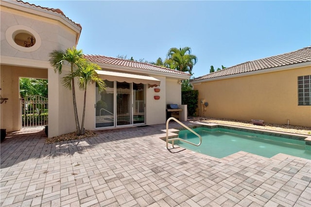 9515 E Maiden Ct, Vero Beach, FL 32963 - pool featuring a patio