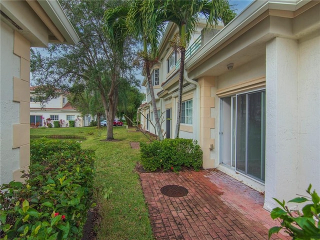 view of yard with a patio