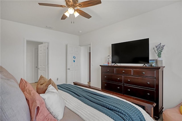 bedroom featuring ceiling fan