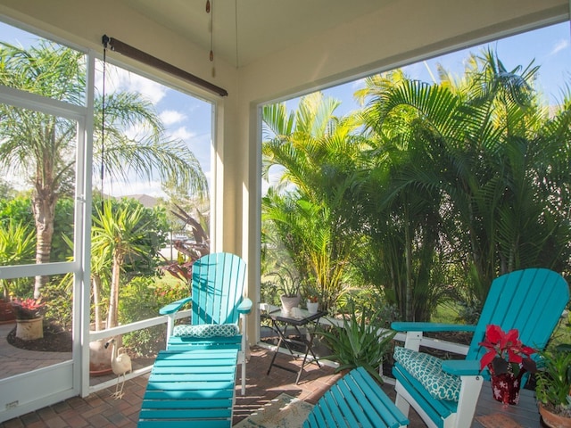 view of sunroom / solarium