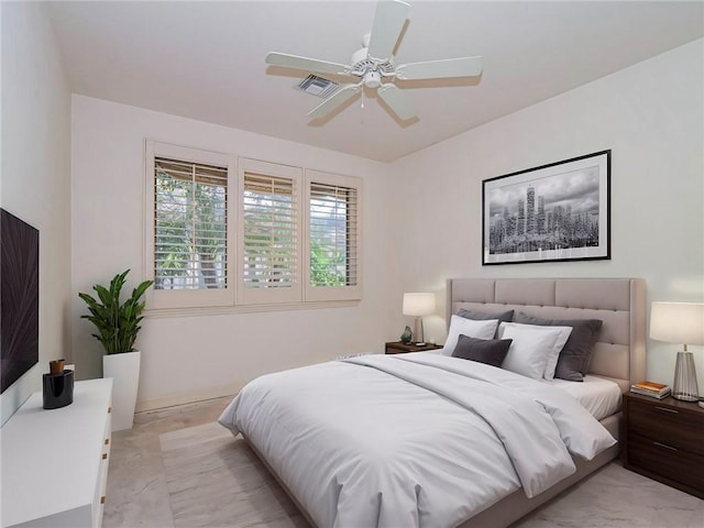 bedroom with ceiling fan