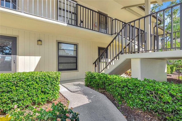 33 Plantation Dr Unit 104, Vero Beach, FL 32966 - view of exterior entry