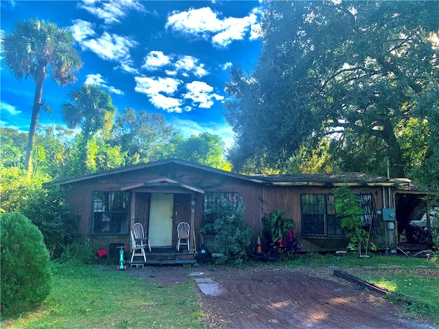 view of front of property