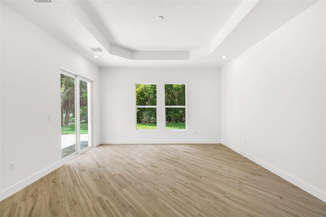 1090 Buckhead Dr SW, Vero Beach, FL 32968 - unfurnished room with baseboards, light wood finished floors, and recessed lighting